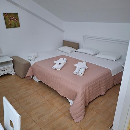 Apartmani P&M Tivat Exterior photo